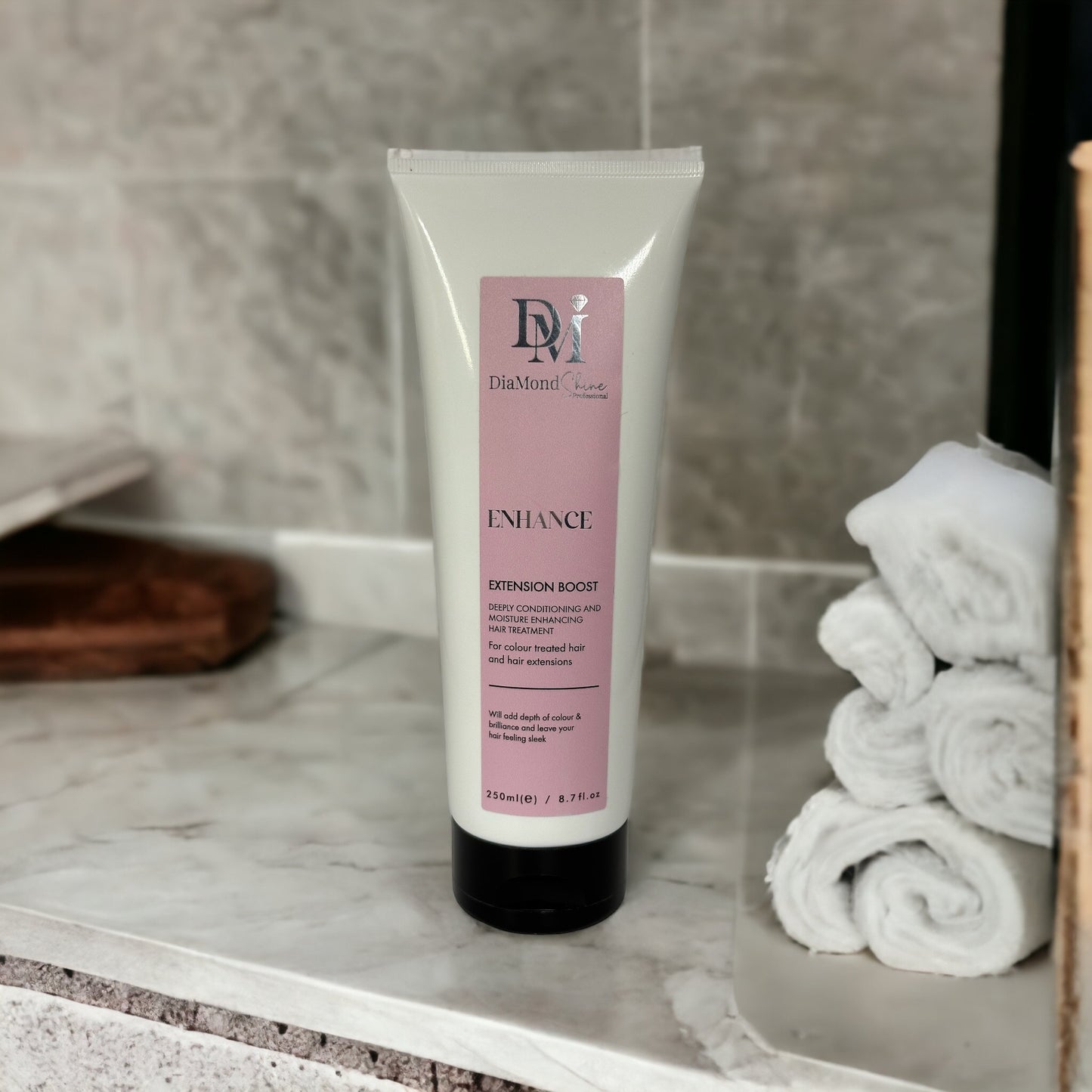 DiaMond Shine ENHANCE         DEEPLY CONDITIONING AND MOISTURE ENHANCING HAIR TREATMENT