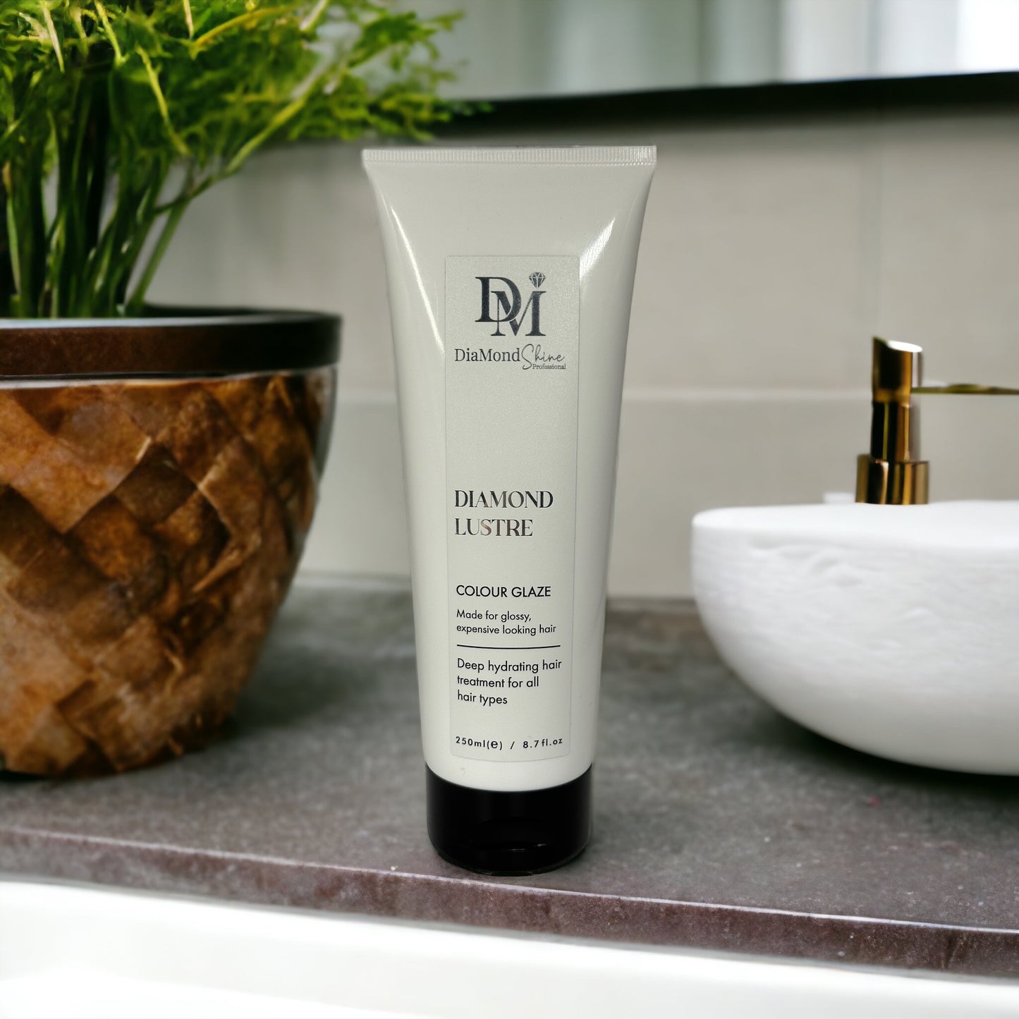 DiaMond Shine DIAMOND LUSTRE Deep hydrating hair treatment for all hair types 250ml